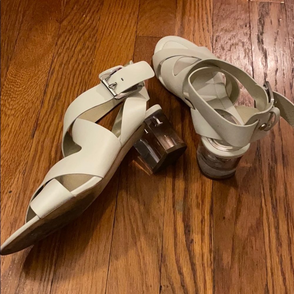 Michael Kors white sandal - Picture 3 of 4
